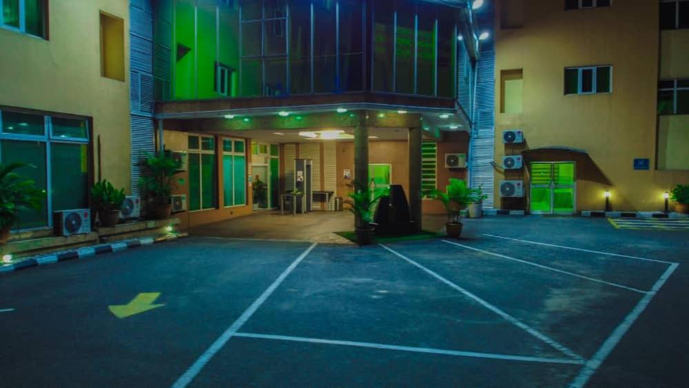Golden Tulip Hotel- Evergreen Port Harcourt Exterior photo